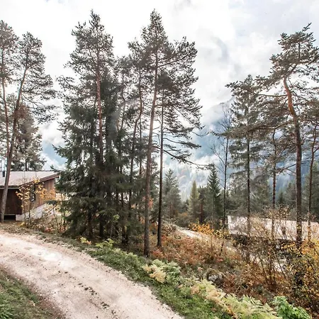 בקתה Dolomiti Mountains View Chalet R&R בוקה די קדורה